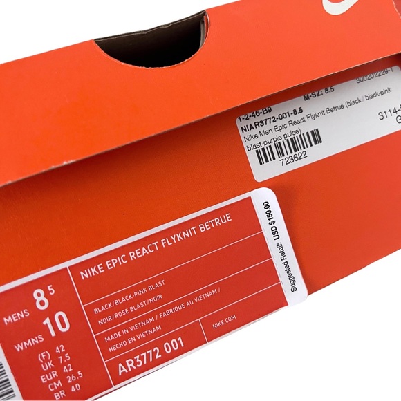 Men’s Nike Epic React Flyknit BETRUE Sneakers - Picture 8 of 8